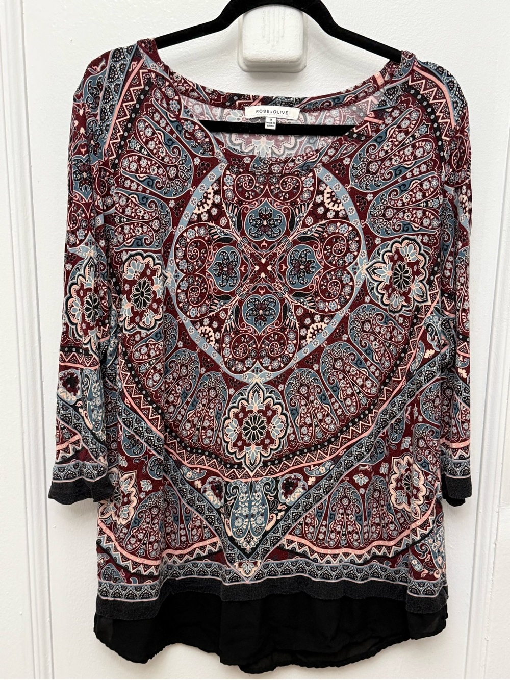 Rose + Olive Maroon Paisley Scoop Neck Top With Sheer Hem 1X